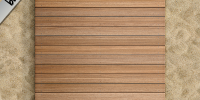 Holzsteg auf Sand